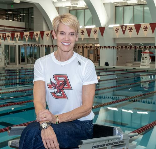 Dara Torres，电子游戏软件新任命的男子和女子游泳和跳水教练. Photographed at the pool in the Connell Recreation Center.